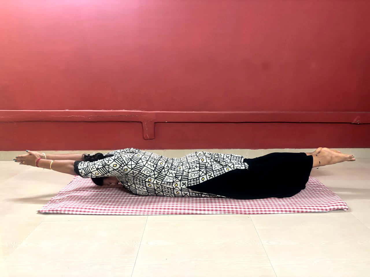 Viparita Shalabhasana